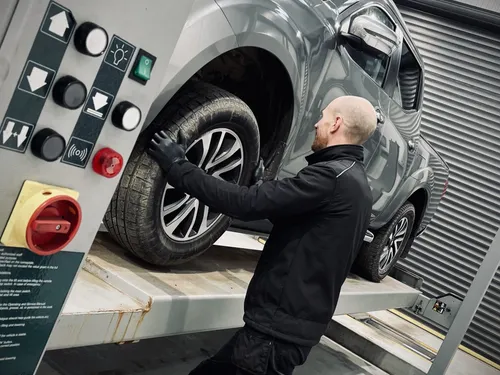 MOT testing equipment